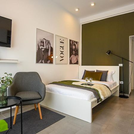 Classy Comfort - Chic Studio On Regina Elisabeta Bukarest Eksteriør billede