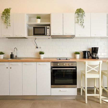 Classy Comfort - Chic Studio On Regina Elisabeta Bukarest Eksteriør billede