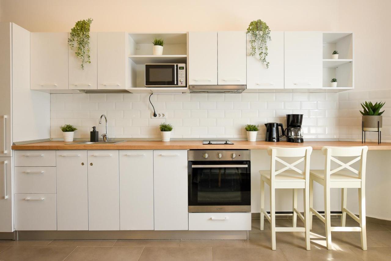 Classy Comfort - Chic Studio On Regina Elisabeta Bukarest Eksteriør billede