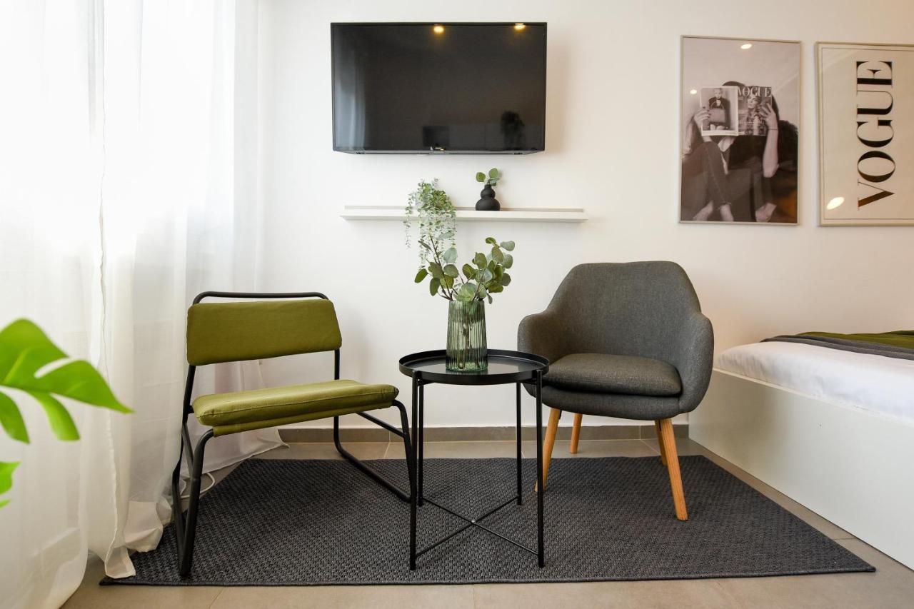 Classy Comfort - Chic Studio On Regina Elisabeta Bukarest Eksteriør billede