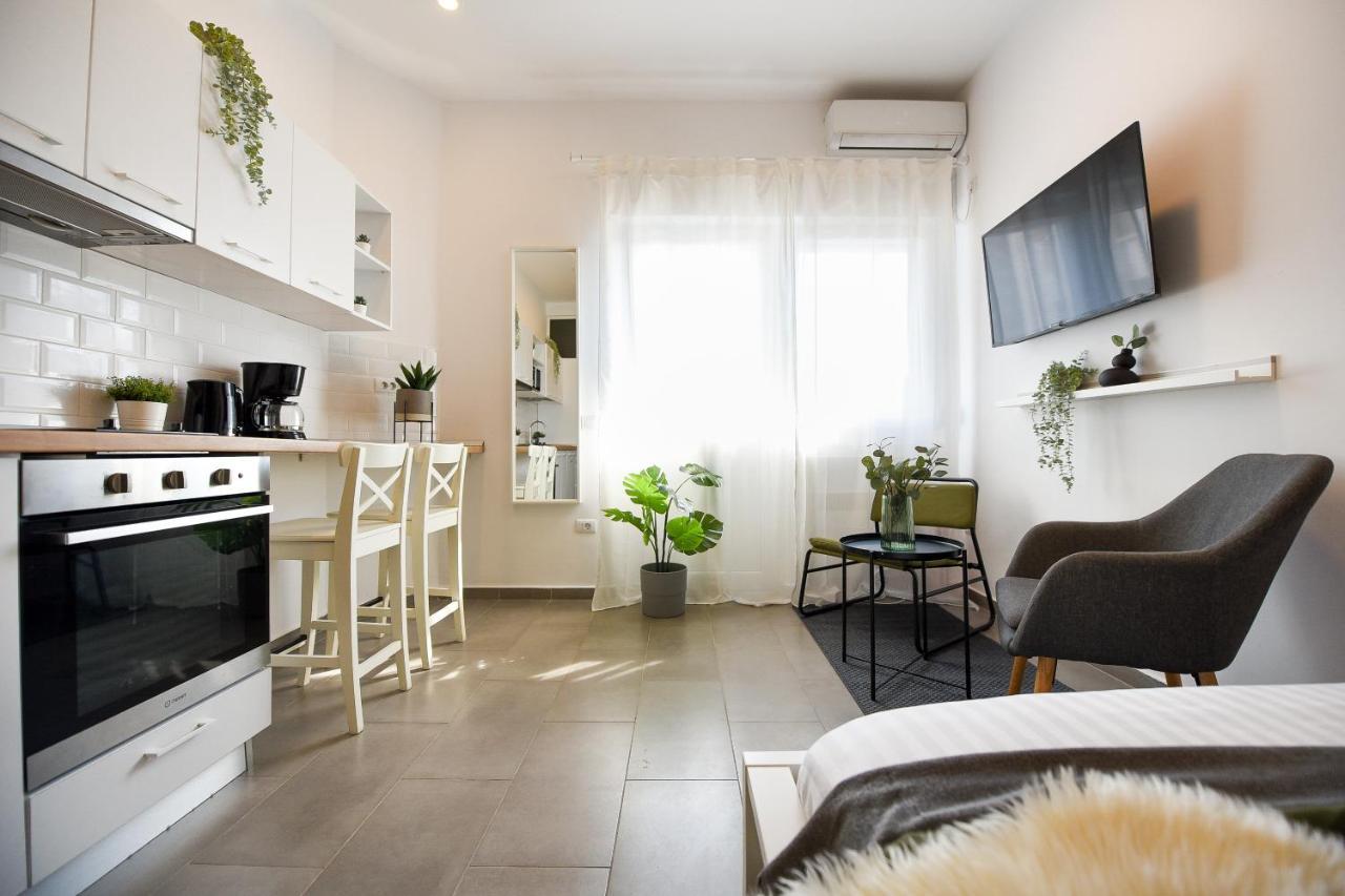 Classy Comfort - Chic Studio On Regina Elisabeta Bukarest Eksteriør billede